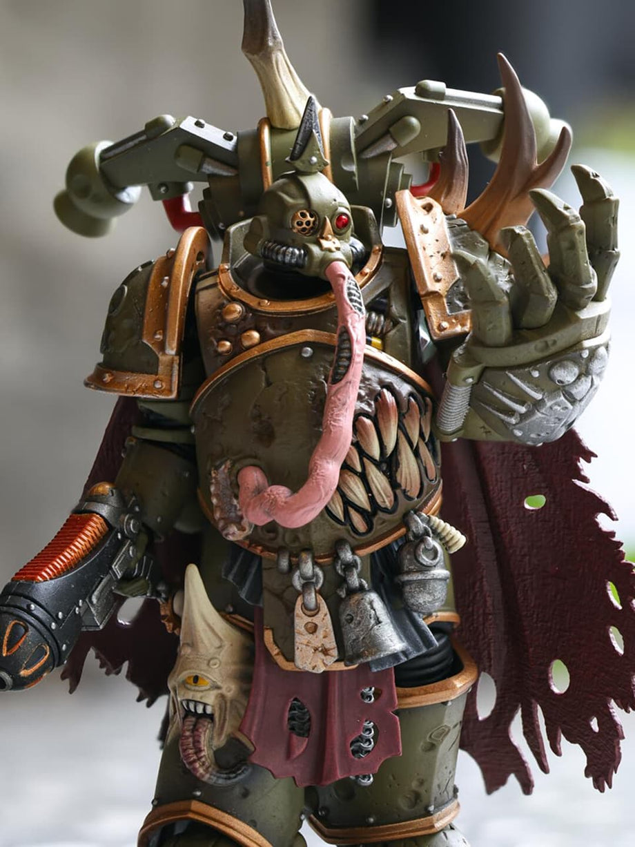 Custom chaos armor figurine with a monstrous mouth and tongue - JuJuBit