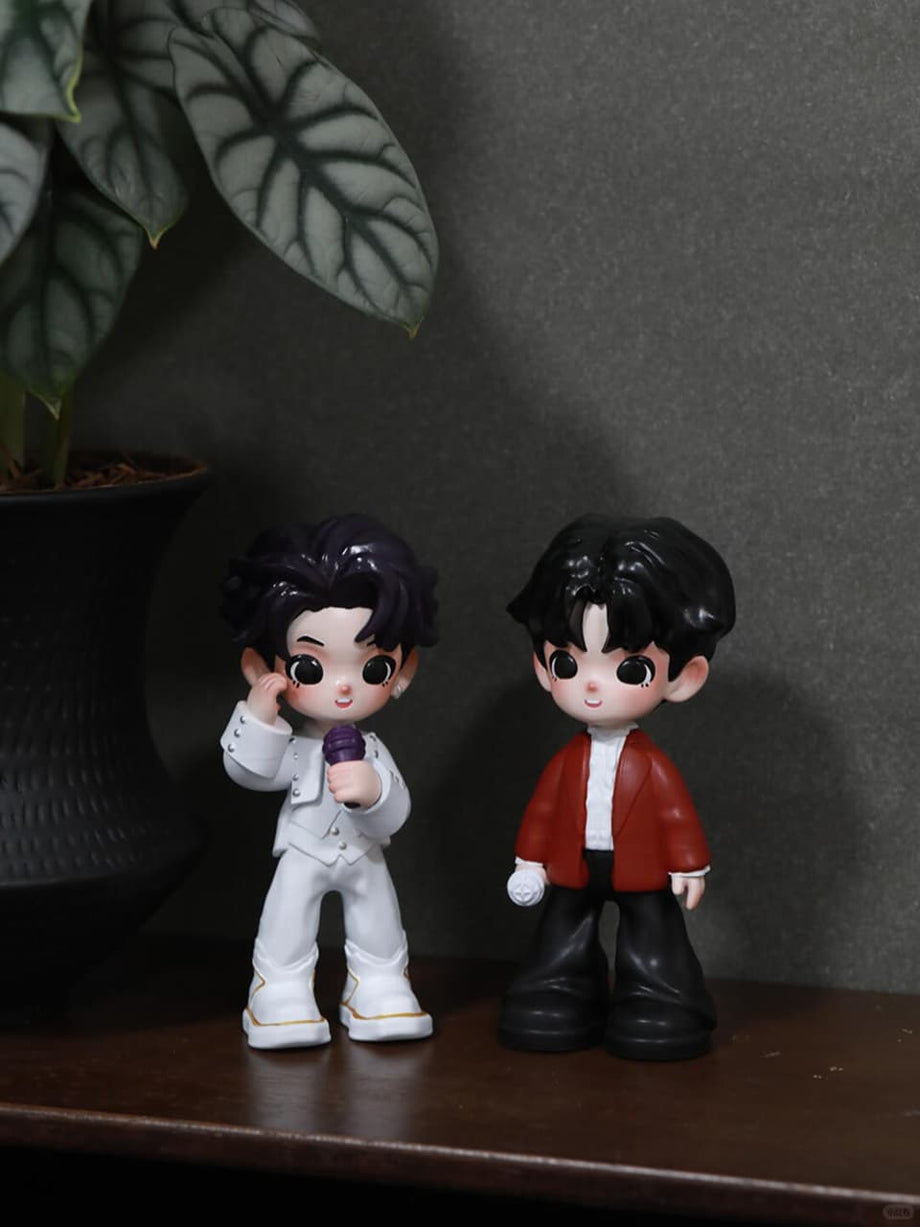 Custom K-pop idol chibi figurines, one holding a microphone - JuJuBit