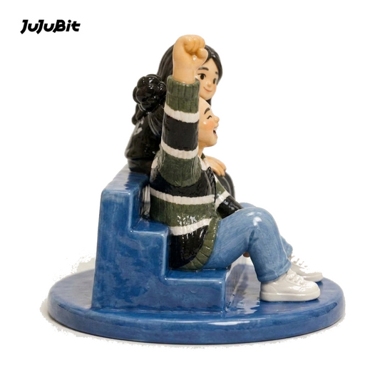 Ringholder Figurine - Friends on the Steps