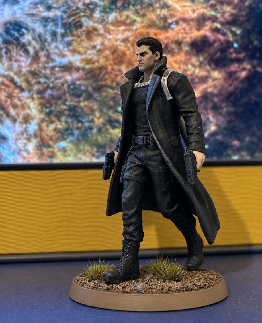 Custom cyberpunk mercenary figurine in a long coat holding dual pistols - JuJuBit