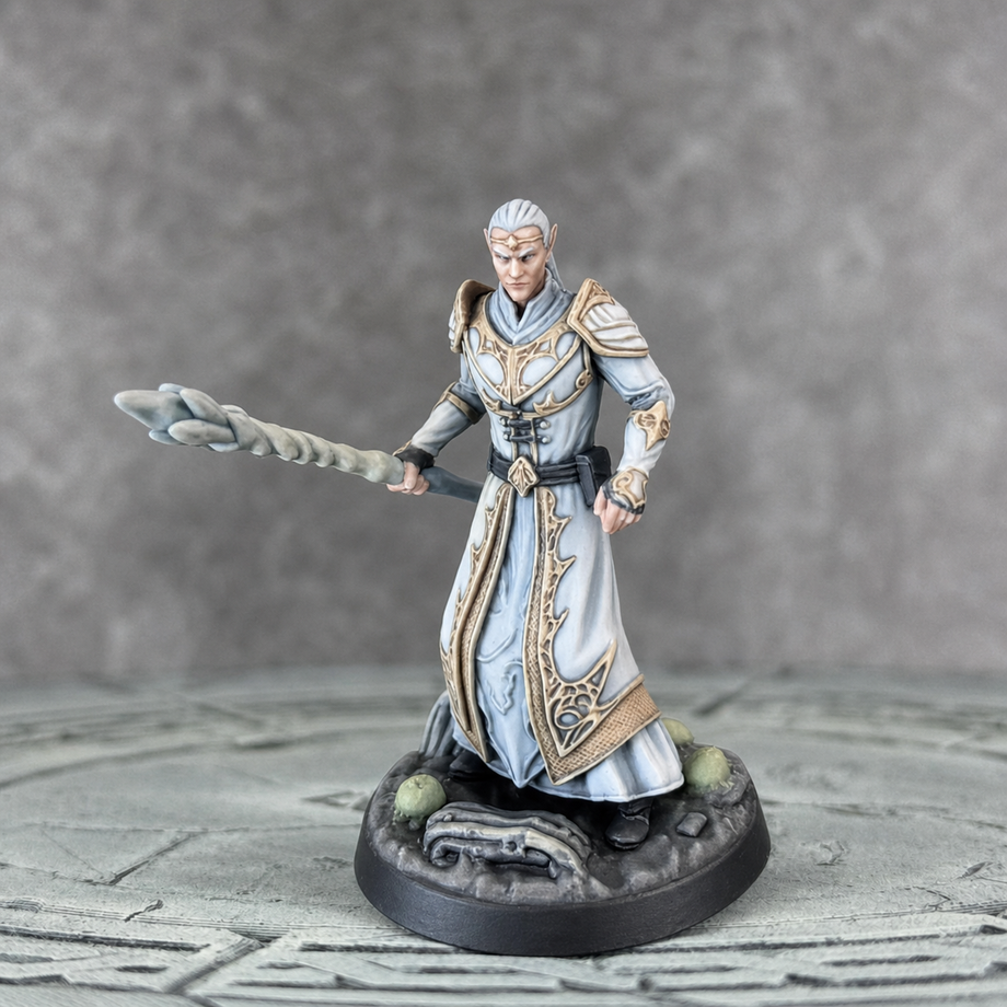 Custom high-elf mage figurine in white and gold robes holding a staff - JuJuBit